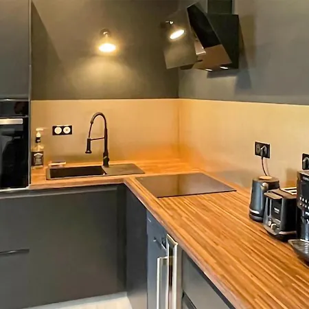 Σπίτι διακοπών Lovely In With Kitchen Menglon